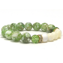 Load image into Gallery viewer, Set Green Peridot & Shell beads