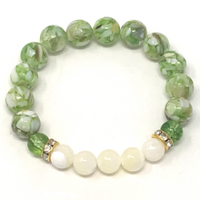 Load image into Gallery viewer, Set Green Peridot & Shell beads