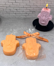 Charger l'image dans la galerie, Hamsa Hand Orange