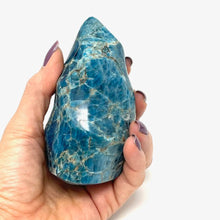 Load image into Gallery viewer, Apatite Flame