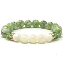 Load image into Gallery viewer, Set Green Peridot &amp; Shell beads