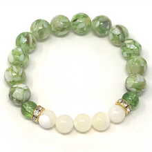 Charger l&#39;image dans la galerie, Set Green Peridot &amp; Shell beads