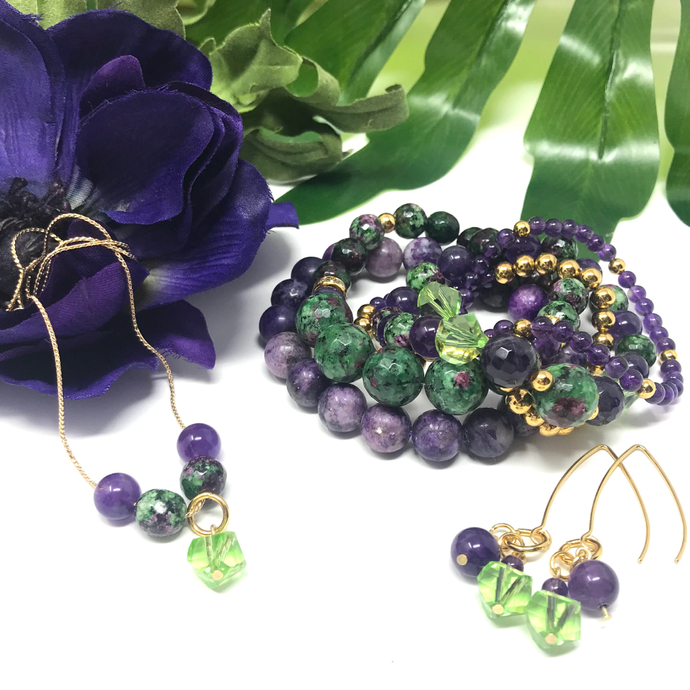Conjunto de joyas de zoisita, lepidolita y amatista 